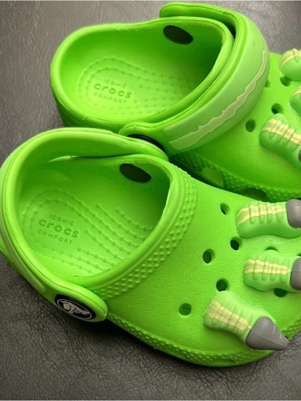 Crocs Kids Classic IAM Dinosaur Slip on Green Clogs!!(C4)